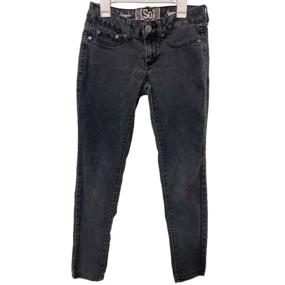 SO Junior's Low-Rise Jegging - Picture 1 of 5